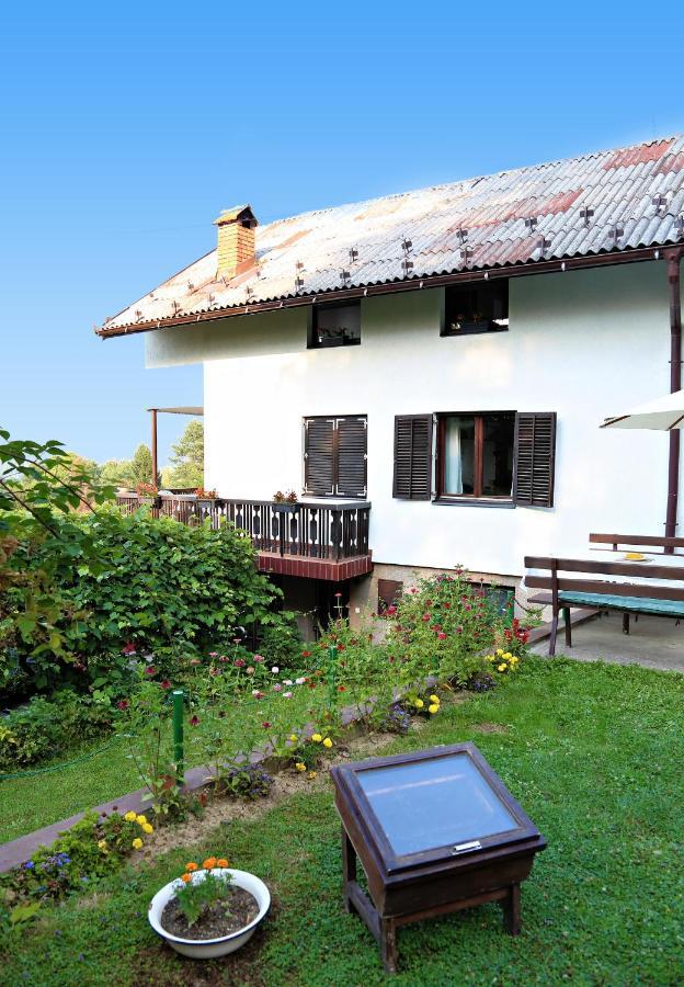 Merak Holiday Home Visoko Exteriör bild